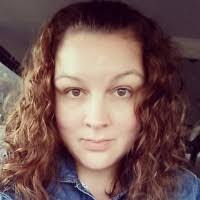 Lisa Bertoni's Instagram, Twitter & Facebook