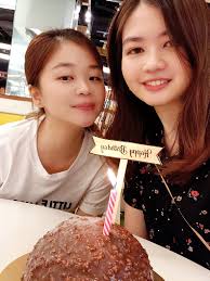 Annika Lee (@annikaleewk)