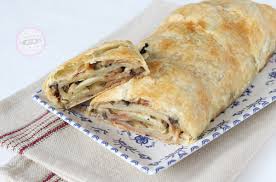 A non far spostare il condimento e disponiamo il rotolo di riso in un stampo per plumcake. Rotolo Di Melanzane Al Forno Una Ricetta Semplice E Speciale