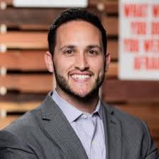 Alex Yale's Instagram, Twitter & Facebook