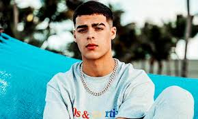 Lunay is an actor and composer, known for tiempos de aguinaldo (2019), lunay & myke towers: Cantante Lunay Estrena Sencillo Relaciones Periodico El Caribe Mereces Verdaderas Respuestas