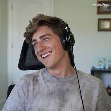 Why is danny so fine bro : r/DannyGonzalez