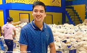 Aiai delas alas supports sancho and sophia's restaurant opening. Netizens Catch Vico Sotto Listening To This K Pop Group Politiko Metro Manila