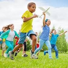 Con las piezas del tangram construye de forma libre la figura que te propongas, por ejemplo un conejito. 10 Juegos En Grupo Para Ninos Juegos Al Aire Libre Juegos Y Fiestas Guia Del Nino