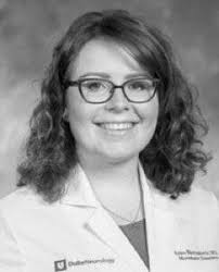 Anna Björnsdóttir taugalæknir hóf störf á Heilsuklasanum núna í vor. Anna  hefur undanfarin ár unnið sem sérfræðingur í Parkinson og hreyfitruflunum á  Duke háskólasjúkrahúsinu, Læknasetrinu og á öldrunarlækningadeild  Landspítalans. Anna sérhæfir sig