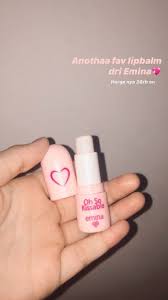 Nivea strawberry shine lip balm ini juga termasuk tinted lip balm yah, syarah people. Lipbalm Emina Pewarna Bibir Perawatan Bibir Pelembab Bibir