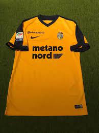 Последние твиты от hellas verona fc (@hellasveronafc). Hellas Verona F C Weg Fussball Trikots 2017 2018 Sponsored By Metano Nord