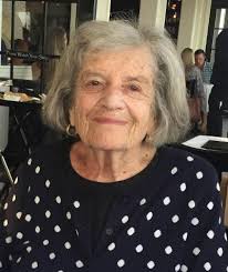 Doris Bloom's Instagram, Twitter & Facebook