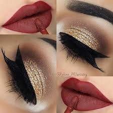 Black And Gold Eye Makeup Step By Step 43 Christmas Makeup Ideas To Copy This Season Stayglam Christmas Makeup Simple Eye Makeup Christmas Makeup