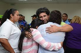 Criminal or civil court records found on david's background report lawsuits, liens or bankruptcies found on david's background report criminal or civil court records found on david's family, friends, neighbors. Otorgan Libertad Al Cirujano Plastico David Paramo