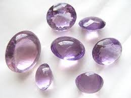 Batu kecubung wulung ini adalah hasil penarikan secara ghaib dari badan ayah saya﻿. Kisah Di Balik Batu Kecubung Dan Mitosnya Kompasiana Com