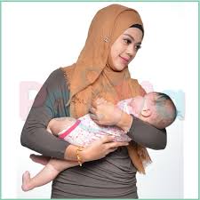 Bab.la is not responsible for their content. Dukung Jangan Sembarangan Elak Timang Sambil Goncang Bayi Terlalu Kuat Pa Ma