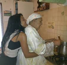 Photo Chronique Yemma Photo Chronique Photo De Maman Maman Et Fils