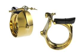 Inilah 5 perbedaan cincin kawin dan cincin tunangan. Vespa Jadi Inspirasi Bentuk Cincin Cocok Nih Buat Anak Vespa Yang Mau Tunangan Semua Halaman Gridoto Com