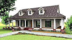 One Story House With Wrap Around Porch Country Style House Plans Southern House Plans Family House Plans