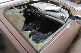 N'hésitez pas à prendre des photos de votre auto et à recueillir des témoignages, s'il y en a. Que Faire En Cas De Vandalisme Sur Ma Voiture Compare Assurance Be