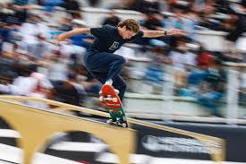 Lore bruggeman is a skateboarder from deerlijk, belgium, who first got into the sport at the age of 12 lore quickly became one of the fastest rising stars of the burgeoning international women's circuit, which has become a defining characteristic of the global skateboarding scene over the last five years. Skateboarder Lore Bruggeman 19 Naar Olympische Spelen Vroeger Durfde Ik Niet Naar Het Skatepark Want Ik Had Schrik Van De Grote Jongens Br Foto Hln Be