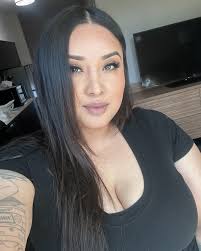 It's a Latina Glow ✨ #latina #hondureña #mexican #mixedmami