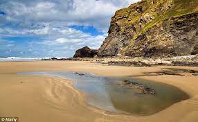 Secret Beaches For Late Summer Sun Top Five Undiscovered Bays In The South West Uk Beaches Best Uk Beaches Cornwall Beaches