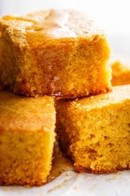 My mom crumbles left over cornbread into freezer bags and thereby provides me with the raw material for dressing. Easy Buttermilk Cornbread Best Sweet Cornbread Cafe Delites