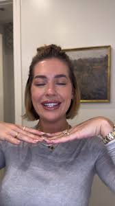 Dewy just how I like it ✨ thx to my @First Aid Beauty new bronze + glow  drops #firstaidbeauty #AD #grwm #chitchatgrwm #makeup #beauty #skincare  #dewymakeup #dewymakeupturtorial #mom #momsoftiktok ...