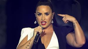 Shirin david ungeschminkt und ohne perucke das denken die fans / our network is growing rapidly and we encourage you to join our free or premium accounts to share your own stock images and videos. Verbluffend Das Ist Demi Lovato Ungeschminkt Promiflash De
