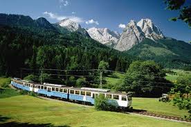 In diesem video zeigen wir euch, wie seilbahntechnik am beispiel der #zugspitzbahn funktioniert und wie unsere #antriebstechnik dazu. Zugspitzbahnhof Grainau