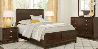 Whether you're decorating a master suite or a guest room, you'll find everything you need. Discount Bedroom Furniture Rooms To Go Outlet