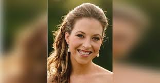 Alexandra Mays's Instagram, Twitter & Facebook