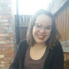 Leanna Crowe's Instagram, Twitter & Facebook