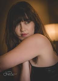 Model: Nikki Serenity