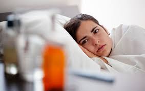 In der kindheit sorgen sie für windpocken, dann schlummern sie im körper, später führen sie zur gürtelrose: Herpes Zoster Gurtelrose Ursachen Symptome Naturheilkundliche Behandlung