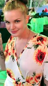 I wish I could receive a HELLO from that sweet man, who really loves  watching me