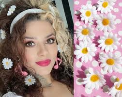 Set of 5, White Daisy Small Hair Clips