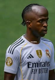 Chelsea fans discussing team performance and rivalries