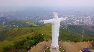 Tiene algún costo la entrada? Aerial Shot Cristo Rey Statue Cali Colombia Video By C Rickray Stock Footage 363323894
