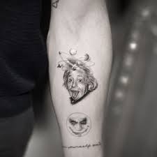 Albert Einstein Tattoo By Alessandro Capozzi In Aureo Roma Tattoo Gallery In 2020 Tattoos Tattoo Roma Tattoo Studio