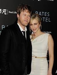 She began her professional acting career on stage in the original broadway. Vera Farmiga Renn Hawkey Vera Farmiga And Renn Hawkey Photos Zimbio