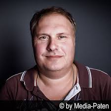 Ihre sprecheragentur für native speaker, synchronsprecher, synchronstimmen und werbesprecher. Synchronsprecher Von Raphael Sbarge Buchen Media Paten Com