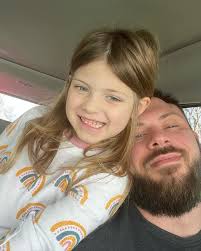 Happy birthday to Olivia, I love you! I heard somewhere that the only  person who truly knows you is your first born child since they get the raw,  confused and real you.