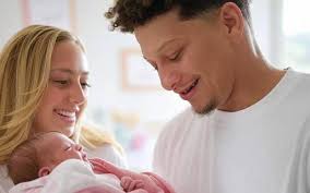 SAD NEWS: Patrick Mahomes' Family Are Asking For Prayers After Revealing Heartbreaking News😭😭 Details 👇 https://uktalkin.com/sad-news-patrick-mahomes -family-are-asking-for-prayers-after-revealing-heartbreaking-news%f0%9f%98%ad%f0%9f%98%ad/ | Facebook