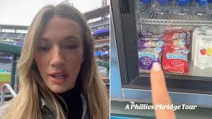 Taryn Hatcher's Instagram, Twitter & Facebook