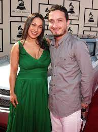 Jennifer marcella peña (born september 17, 1983 in san antonio, texas) is an american tejano/latin pop singer and actress who has sold over 3.5 million records internationally. Who Is Obie Bermudez Dating Obie Bermudez Girlfriend Wife