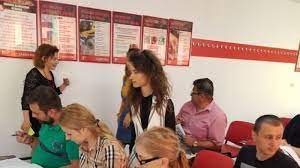 Până în prezent am încasat, din fonduri europene suma de 4.500 euro, mai am încă doi ani în care voi mai primi 3.000 euro, banii care vor merge tot în solariile de inițial, fermierul a început cu un solar de doar 50 de metri pătrați, dar astăzi, ajutat de fondurile europene, a crescut suprafața la 800 de metri. Cele Mai Bune Idei De Afaceri FinanÈate Din Fonduri Europene B1 Ro