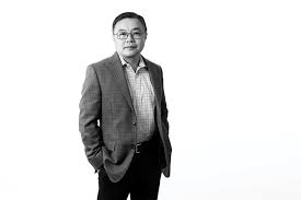 Mike Yao, professor of digital media in @illinoisadvertising and ...