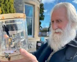 Alien zoo news from the cryptozoological garden