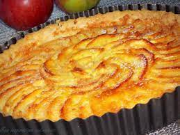 Je trouve que la pâte feuilletée est la plus adaptée à ce dessert que l'on souhaite léger et croustillant. Les Meilleures Recettes De Tarte Aux Pommes Et Cremes