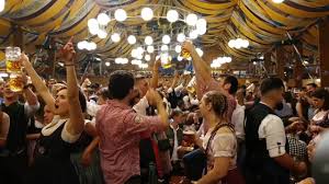 Oktober fanden die feierlichkeiten auf der später nach der braut benannten theresienwiese statt — mit ebendiesem pferderennen. 186 Oktoberfest Munchen 2019 Oktoberfest Musik Munich Oktoberfest Music 2019 Youtube
