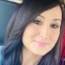 Tami Schafer's Instagram, Twitter & Facebook