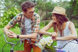 This word is not as common as 'guapo' or 'apuesto' since it expresses a higher degree of beauty. 9 Cute Spanish Pick Up Lines That Just Might Work